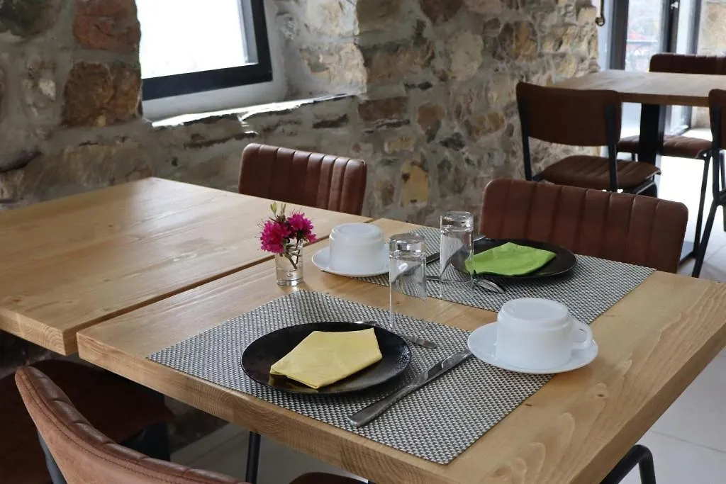 Le Relais De Porz Morvan Plomodiern